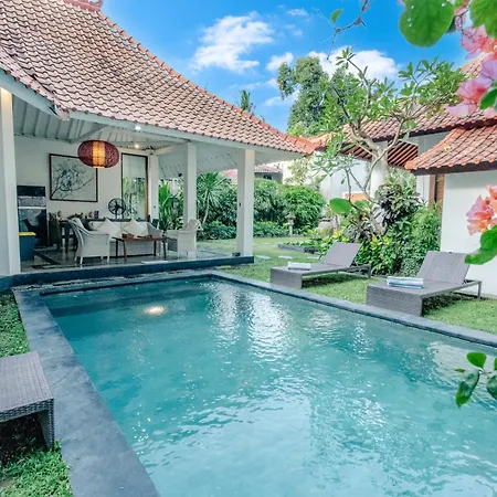 5 Bedroom Villa Etnik In Seminyak With Big Garden And Private Pool Exterior photo
